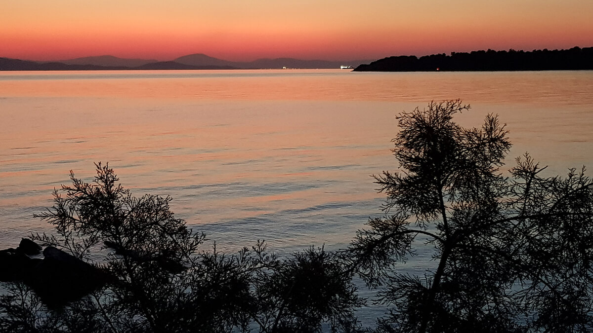 Διαμονή Πήλιο Διακοπές Νησί Τρίκερι Αλογόπορος